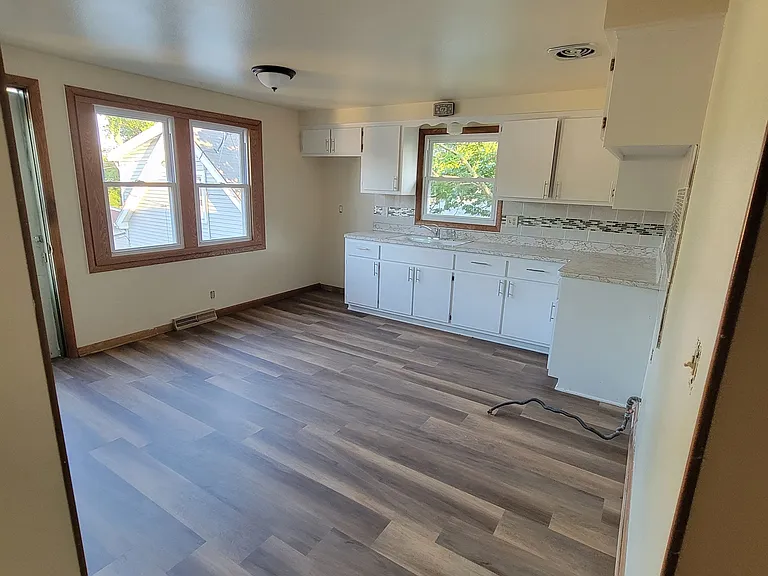 6166 N 37th St #UPPER — Photo 3