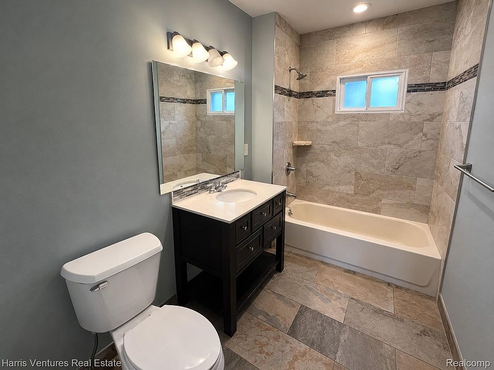 21344 Seminole St, photo 17