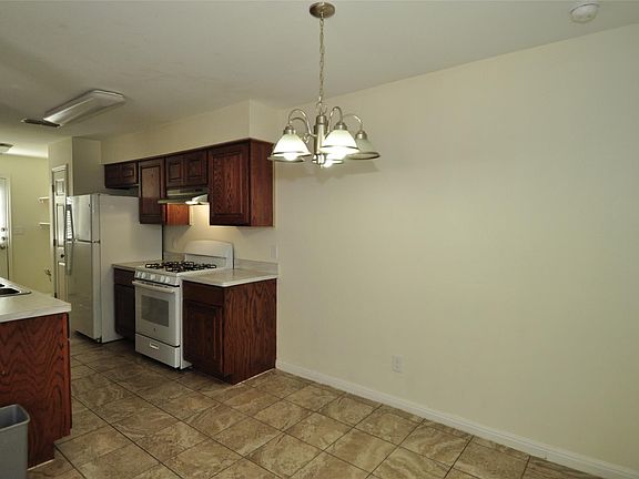 4th image of 1909 Margalene Way APT A