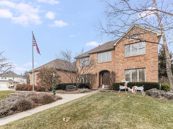 319 Senna Ct, Naperville, IL 60565