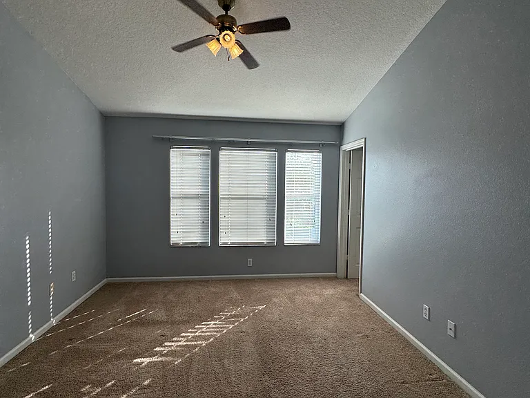 2368 Silver Palm Dr — Photo 29