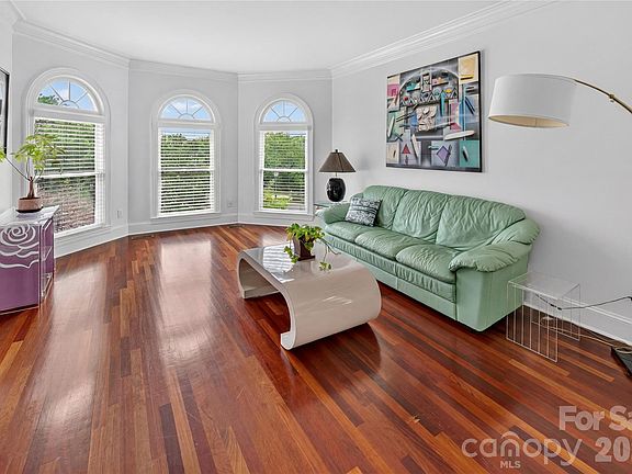 3rd image of 14136 Shaw Dr