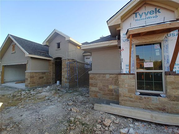2nd image of 2673 Highland Trl
