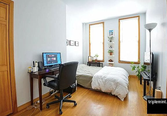 5th image of 718 Leonard St APT 1R