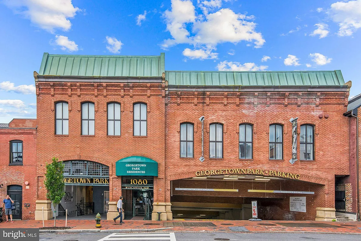 Building Photo - 1080 Wisconsin Ave NW #405