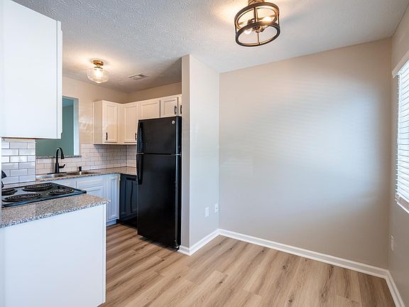 4th image of 108 E Arizona St #108