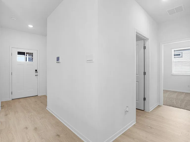 305 Brooks Ranch Dr — Photo 16