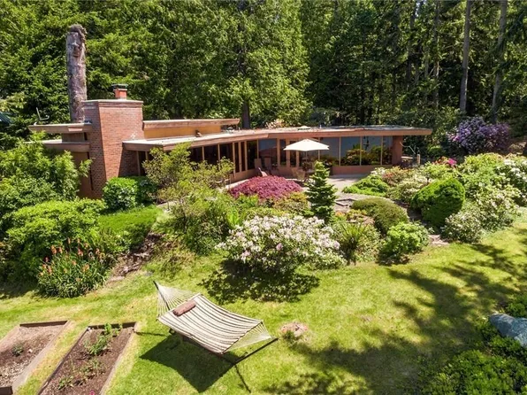 34245 Hood Canal Dr NE, Kingston, WA 98346