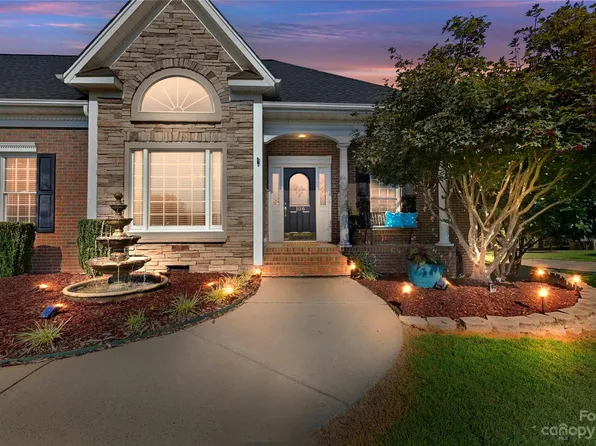 106 Glen View Dr, Cherryville, NC 28021