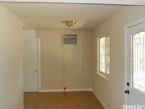 4th image of 1135 Vinci Ave