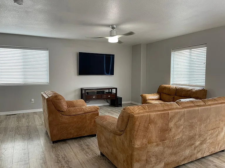 6521 Donahue Dr — Photo 4