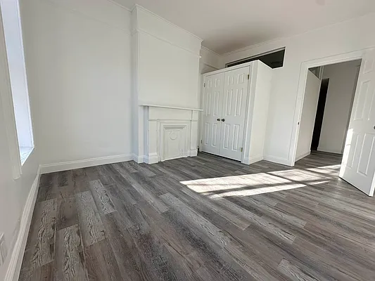 Rented by Lang Realty LLC | media 6