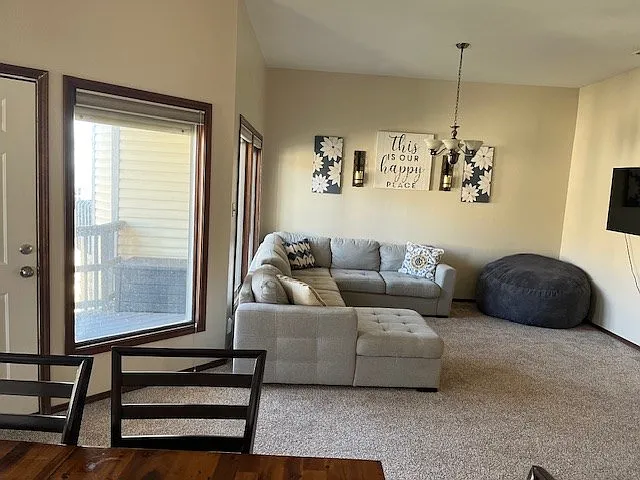 77 Santa Isabel Blvd E #6 — Photo 4