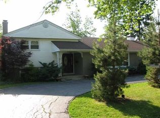 1430 Lee Rd, Northbrook, IL 60062