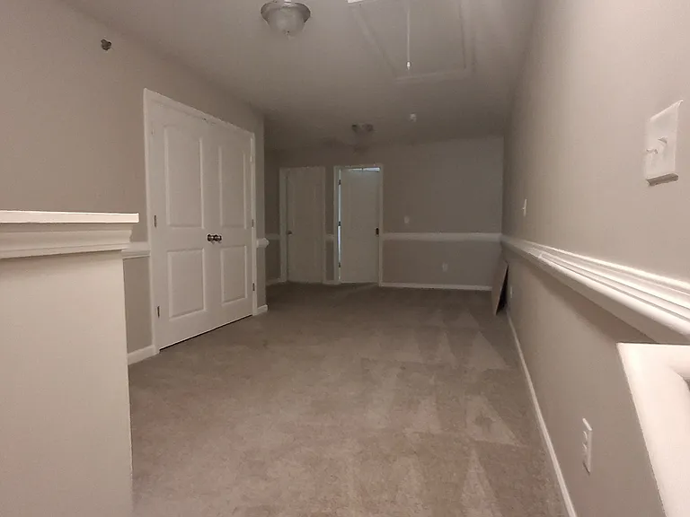 2137 Belmont Cir — Photo 9
