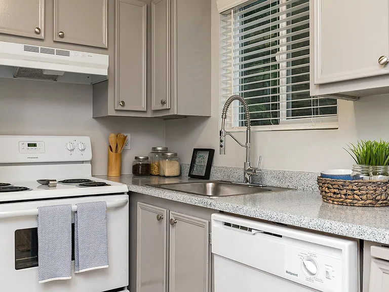 Tamaryn | Townhome B Kitchen