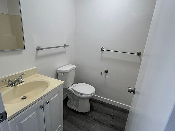 5th image of 637-641 S McDonnell Ave #641-B