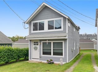 108 Limewood Ave, Branford, CT 06405