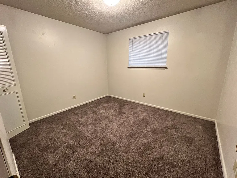 3205 University Dr #J — Photo 7