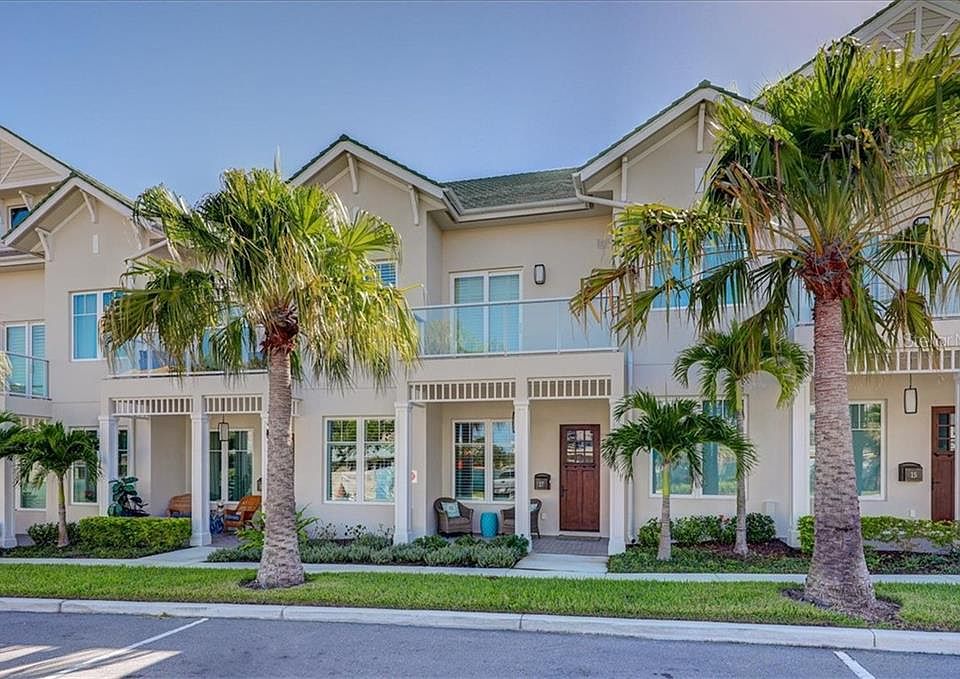 1st image of 17 Country Club Ln
