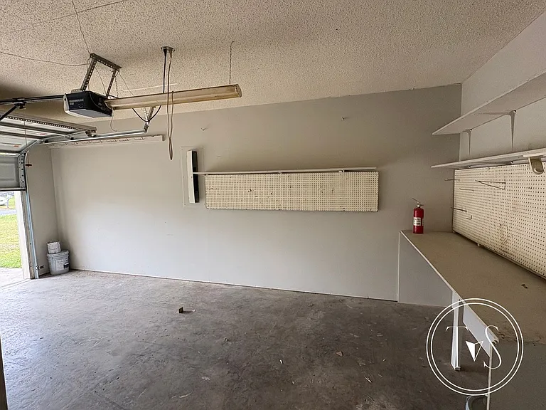 960 Gulfstream Rd — Photo 12
