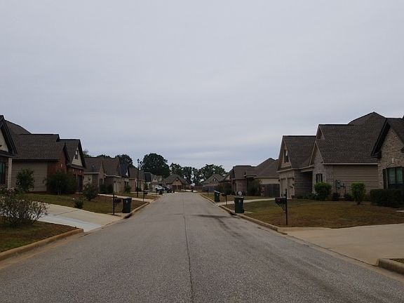5th image of 207 Ponderosa Dr