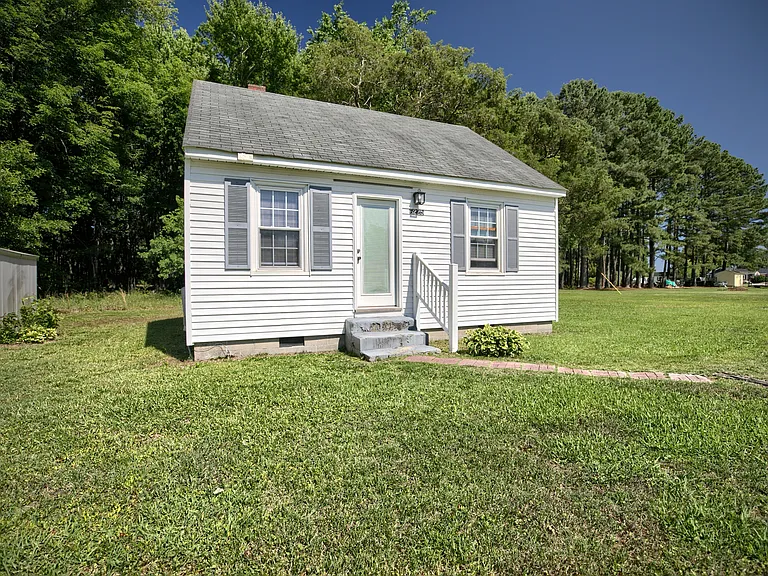 6225 Driftwood Ln — Photo 2