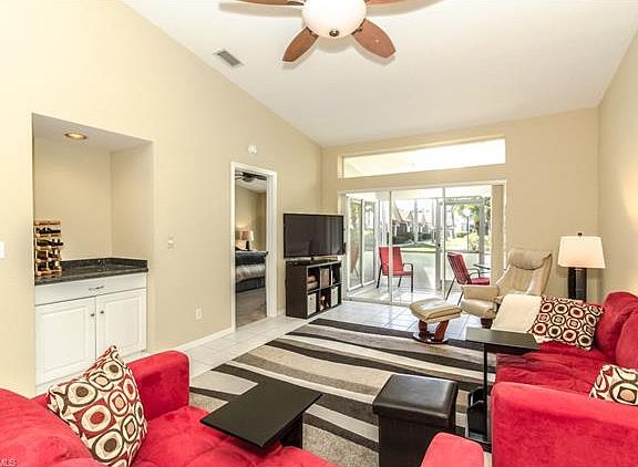 5th image of 10751 King George Ln #1501