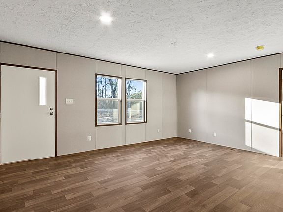 5th image of 636 Ward School Rd