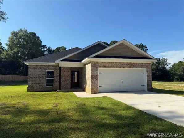 149 Russell Pl, Elba, AL 36323