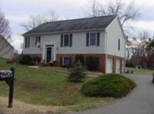 6415 River Crest Dr, Clemmons, NC 27012