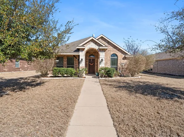 108 Cambridge St, Waxahachie, TX 75165