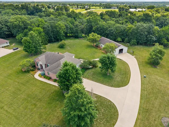 7500 N Fall Creek Dr, Columbia, MO 65202