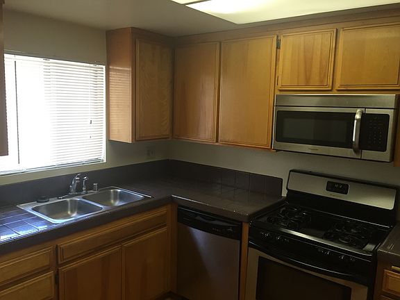 4th image of 3340 Honolulu Ave APT 8