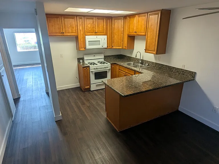 16582 Kellog Cir #3 — Photo 18