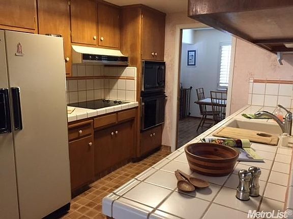 4th image of 6380 Lake Park Dr
