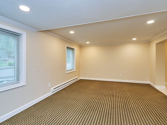4th image of 805 23rd St S #A