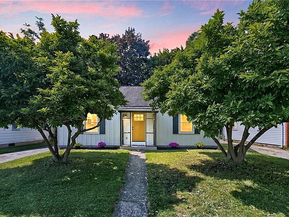 3rd image of 355 Falstaff Rd