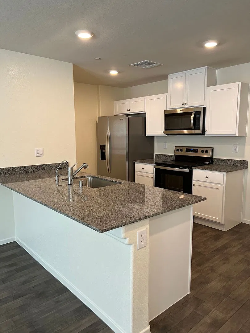 3 Bedroom home — Photo 4