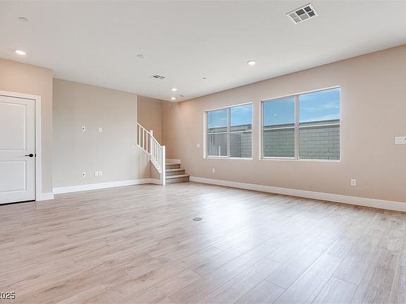 4th image of 10448 Smokey Mariposa Ave
