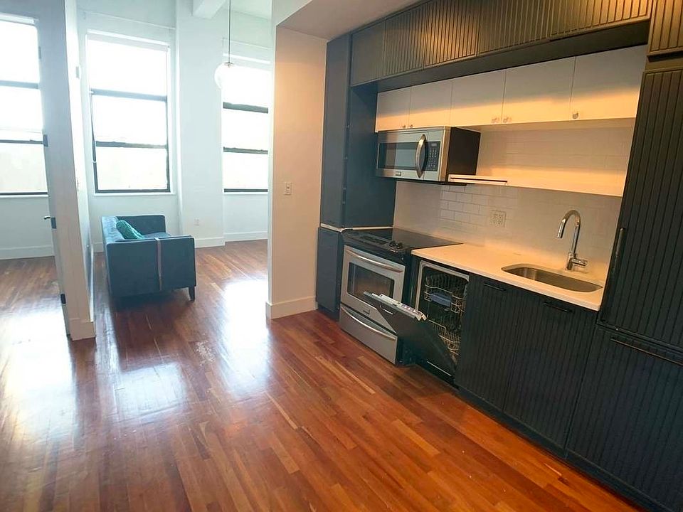 1st image of 180 Bainbridge St #2F