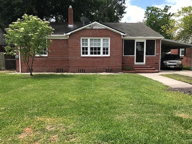 Shady Lot & Parking.