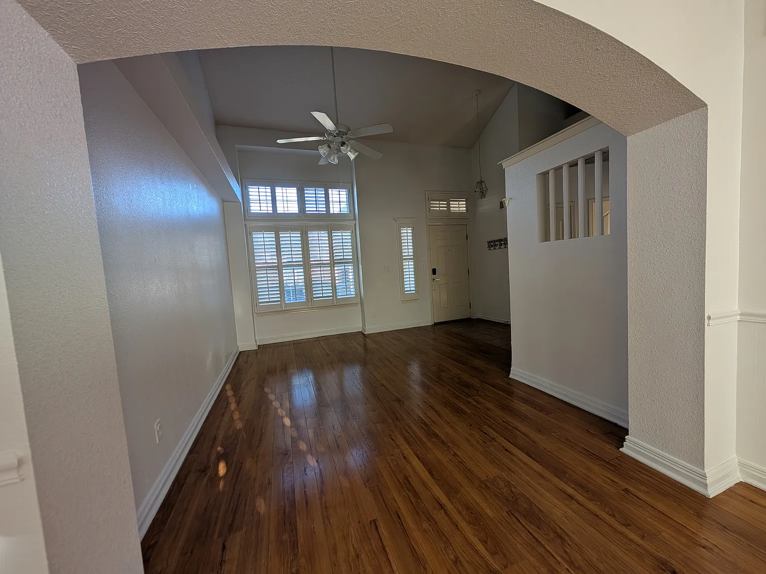 4 bed, 2.5 bath, 2008 sqft, $2,600 — Photo 3
