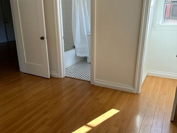 2nd image of 12218 Venice Blvd APT A