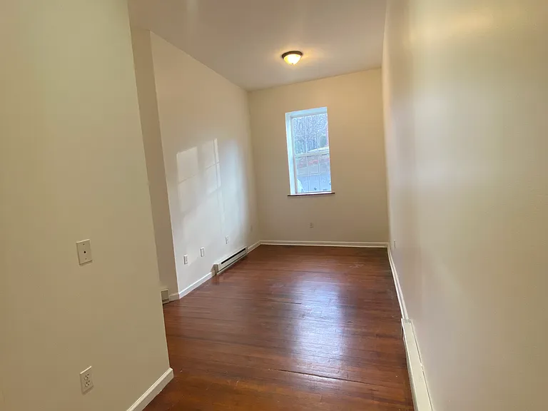 136 S 3rd St #D — Photo 3