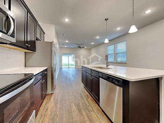 3rd image of 97 Elcano Ln