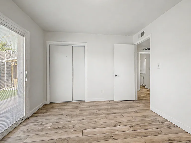 4250 N 27th St #4 — Photo 22
