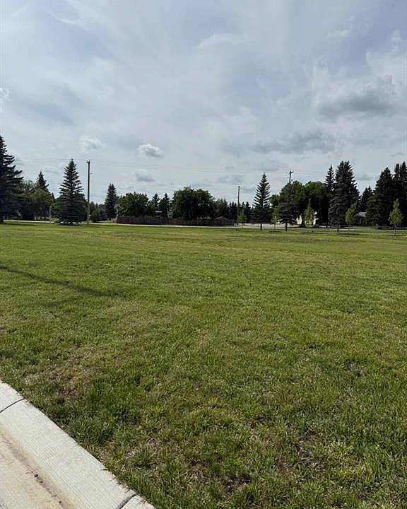 2nd image of 128 2nd Ave W