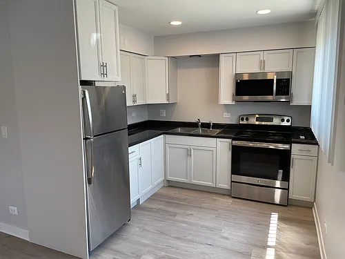 5105 N East River Rd #1A Photo 1 5105 N East River Rd #1A Photo 1