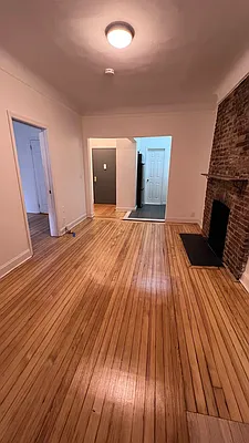 Rented by Salon Realty Corp | media 14